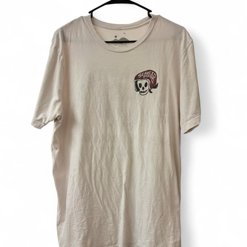 ⭐️ 3/35 Seaweed & Gravel Never Grow Up XL Tshirt